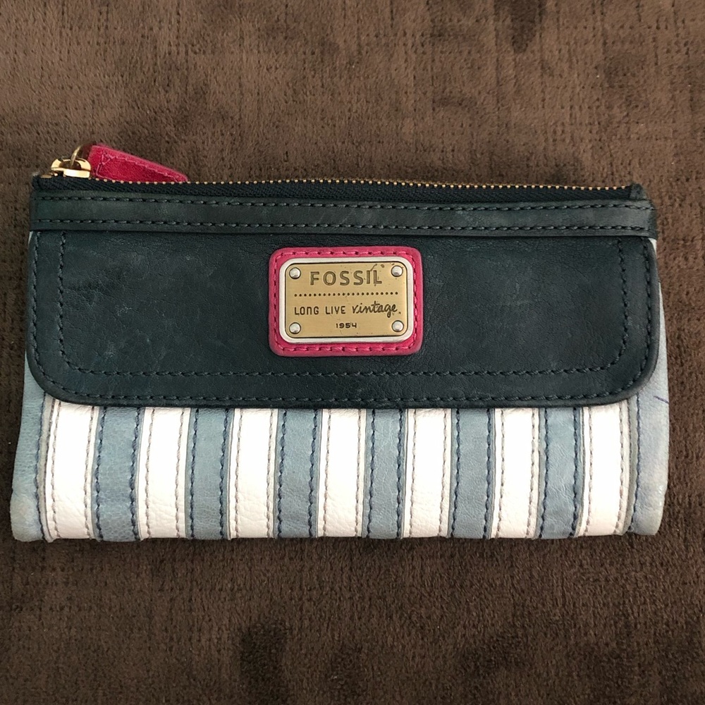 Fossil leather wallet